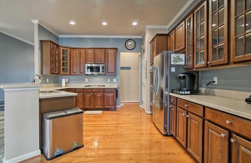 The Commons House | Ideal for Groups at Bayside Resort Home Near Fenwick