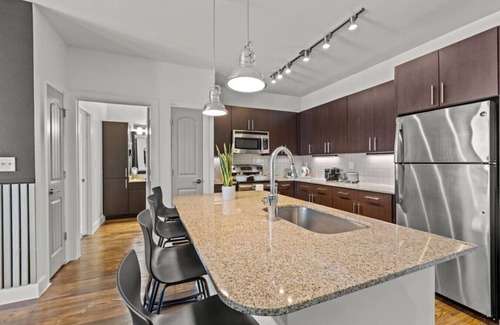 Frisco Apartment | Great for kids Sleeps 10 Lux 2B, The Star Toyota,