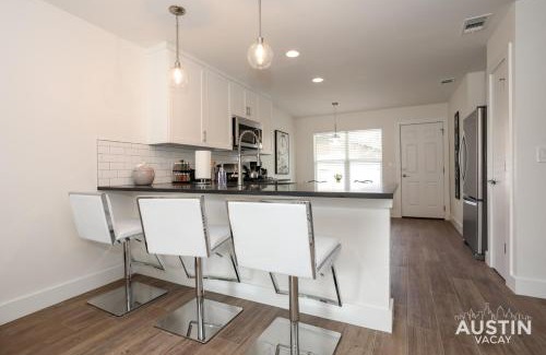 Parker Lane Apartment | Ideal Group Retreat: Two Apartments for 12 Guests