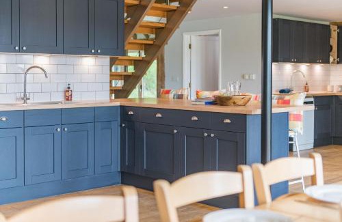 Sittingbourne House | Pet-Friendly Great Higham Barn with Pool & Perfect Rating
