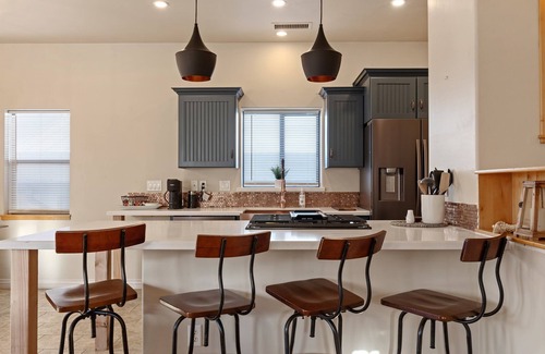 Jerome Apartment | Indulge in Comfort with Kitchen & Views in AZ's Mining Town