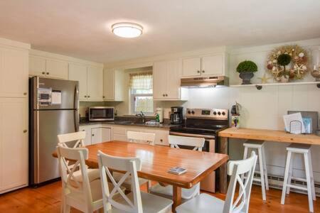 North Eastham House | Inviting Home with Game Space Near the Beach