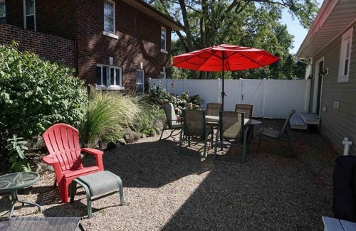 South Bend House | Prime Location Home with Kitchen Near Notre Dame & Downtown