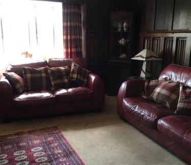 Vale of Glamorgan House | Top-Rated Great House Guest House with Family-Friendly Perks