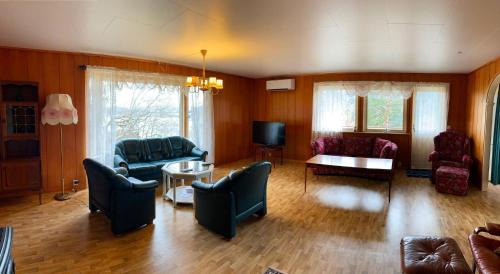 Halsa Municipality House | Great House with a panoramic view