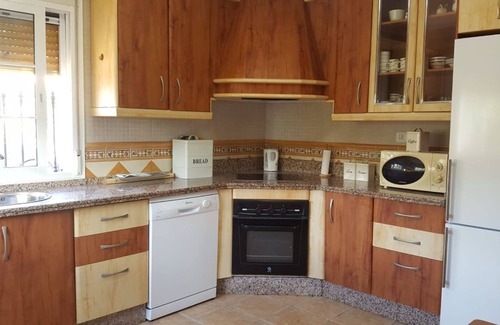 Alcaucin Cottage | Relaxing Getaway with Jacuzzi and Pool Near Natural Park