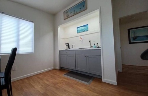 Baywood Park House | Perfect Beach House Retreat: Guest Rated 10/10