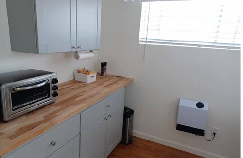 Baywood Park House | Perfect Beach House Retreat: Guest Rated 10/10