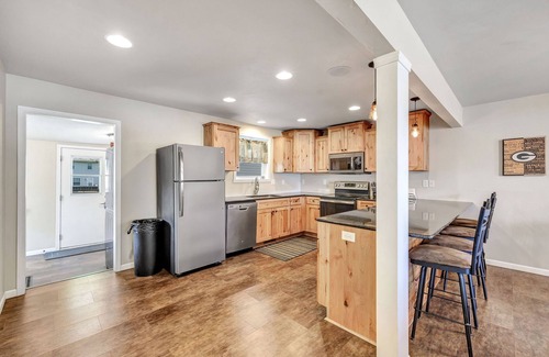 Green Bay House | Prime Location Just Steps from Lambeau Field & Spa Amenities