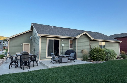 Piedmont House | Ideal Location with Open Floor Plan and Family Amenities