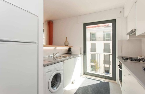 Mouraria Apartment | Prime Location with Castle Views and Exceptional Amenities