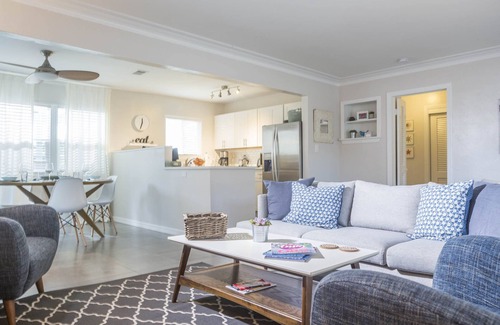 Paver Park House | Prime Location Near Payne Park & Downtown with Ocean Views
