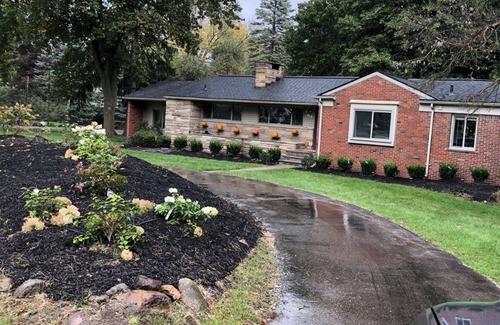 Troy House | Ideal Getaway! Create Memories in Our Remodeled Ranch