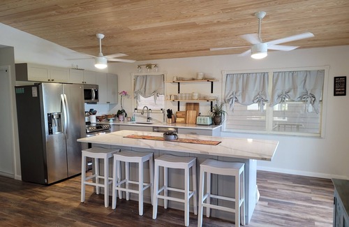 Big Torch Key House | Prime Location with Inviting Vibes and Relaxing Pool