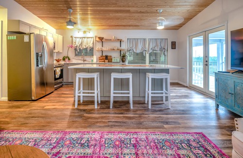 Big Torch Key House | Prime Location with Inviting Vibes and Relaxing Pool