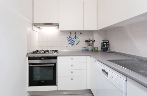 Socorro Condo | Prime Lisbon Location with Free Wi-Fi and Air Conditioning