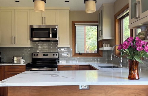 Crested Butte House | Prime Location with Scenic Views - Guest Rated 9.8/10