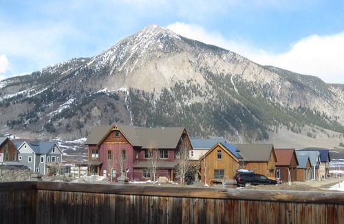 Crested Butte House | Prime Location with Scenic Views - Guest Rated 9.8/10