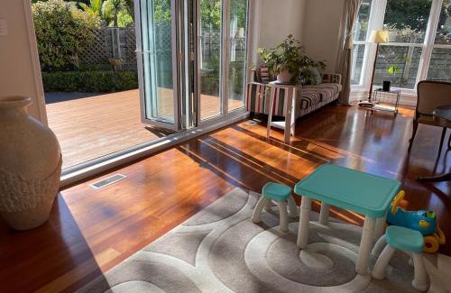 Lower Hutt Apartment | Great location in woburn at hutt central