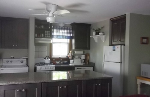 Eastham House | Prime Location Steps from Cape Cod National Seashore