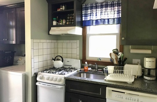 Eastham House | Prime Location Steps from Cape Cod National Seashore
