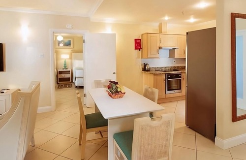 Rodney Bay Apartment | Prime Spot Near Rodney Bay Marina with Beachfront Suites