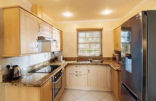 Rodney Bay Apartment | Prime Spot Near Rodney Bay Marina with Beachfront Suites