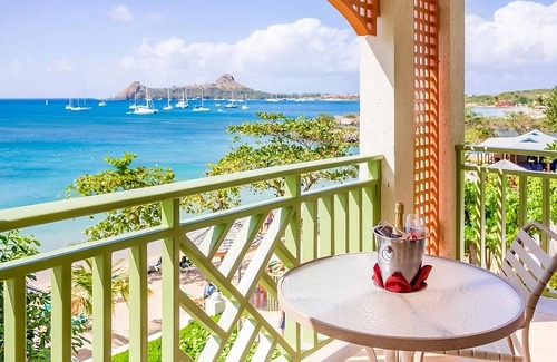 Rodney Bay Apartment | Prime Spot Near Rodney Bay Marina with Beachfront Suites