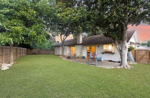 North San Antonio - SAT House | Ideal Spot: Tranquil Retreat Near Exciting Attractions
