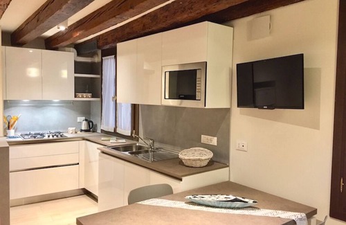 Cannaregio House | Prime Location! New 2-Bedroom Oasis with Pool & Ocean View