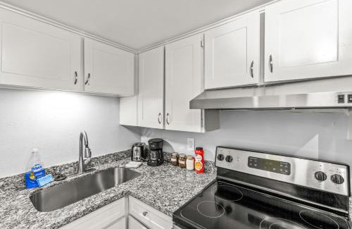 El Lago House | Inviting Holiday Homes in Seabrook, TX with Ocean Views