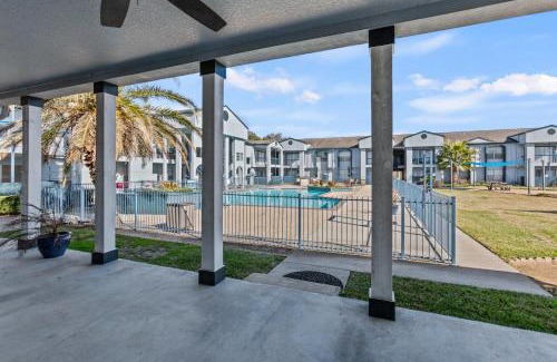 El Lago House | Inviting Holiday Homes in Seabrook, TX with Ocean Views