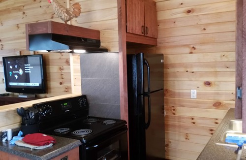 Blowing Rock Cabin | Prime Location: Secluded Cottage with Spa in Blowing Rock