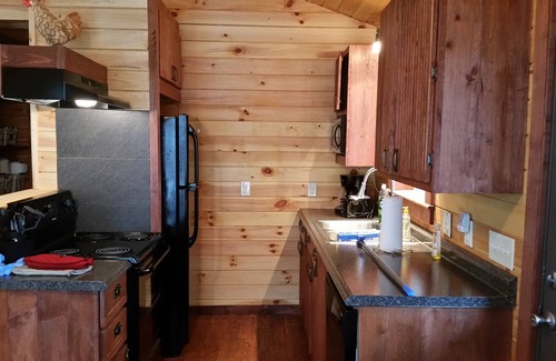 Blowing Rock Cabin | Prime Location: Secluded Cottage with Spa in Blowing Rock