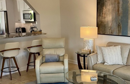 Siesta Key Condo | Elevated Oceanfront Getaway at Crescent Beach, Siesta Key