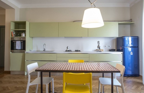 Central Station Apartment | Top Floor Retreat with Prime Location and Family Amenities