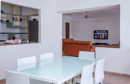Cancun Apartment | Prime Location with Pool and Pet-Friendly Amenities