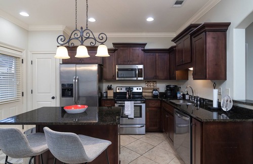 Oxford Condo | Perfect Location! Condo Near Campus with Pool & Family Amenities