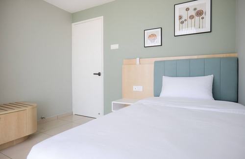 Central Seberang Perai Apartment | Prime Location with Walkable Access to Dining Options