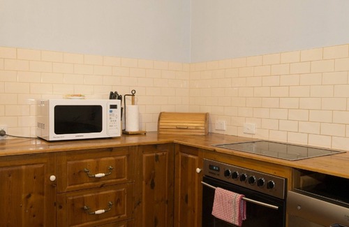 Tanunda House | Prime Location Near Local Restaurants and Cellar Doors