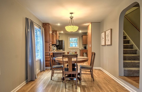 Lansing House | Ideal Stay Near MSU: Family-Friendly 3-Bedroom Retreat
