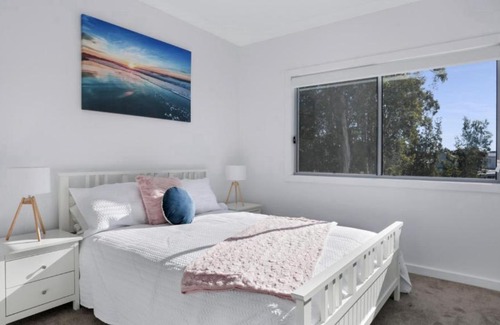 Tea Gardens House | Convenient Location for Family-Friendly Getaways