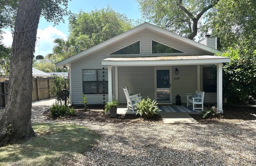 Demere Park House | Prime Location: Newly Renovated 3BR with Pool & Ocean View