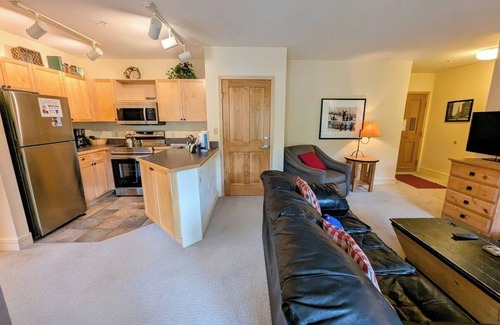 River Run Condo | Budget-Friendly End of Summer Rates with Top Amenities