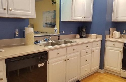 Petoskey Condo | Ideal Location with Pool and Ocean Views for Your Getaway!