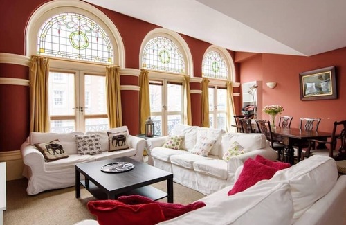 Castle Quarter Apartment | Great One Bedroom Apartment Next To The Castle