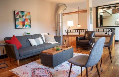 Pendleton House | Pet-Friendly Parkside Apartment with Private Patio & Deck