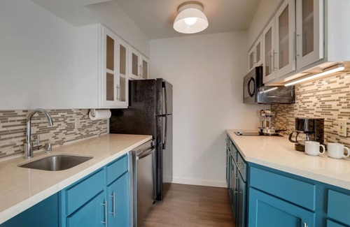 San Jose Hotel | Ideal Stay with Kitchen, Free Breakfast & Outdoor Pool