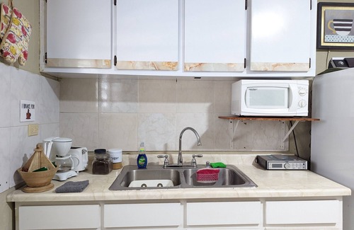 Gobernador Pinero Apartment | Convenient Hotel Near Expressway with Spa & Breakfast