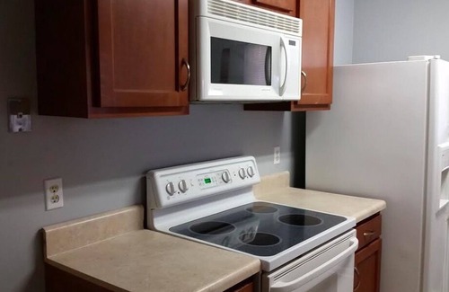 Neptune Beach House | Mermaid's Treasure: Oceanview Stay with Spa & Pet-Friendly Perks